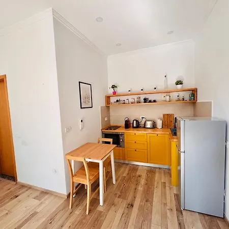 Apartment Theoffice - Stylish In Perfect Location *