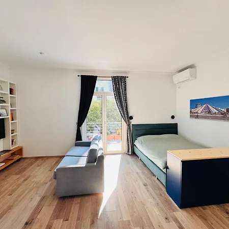 Theoffice - Stylish In Perfect Location *