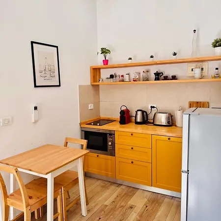 Apartment Theoffice - Stylish In Perfect Location *